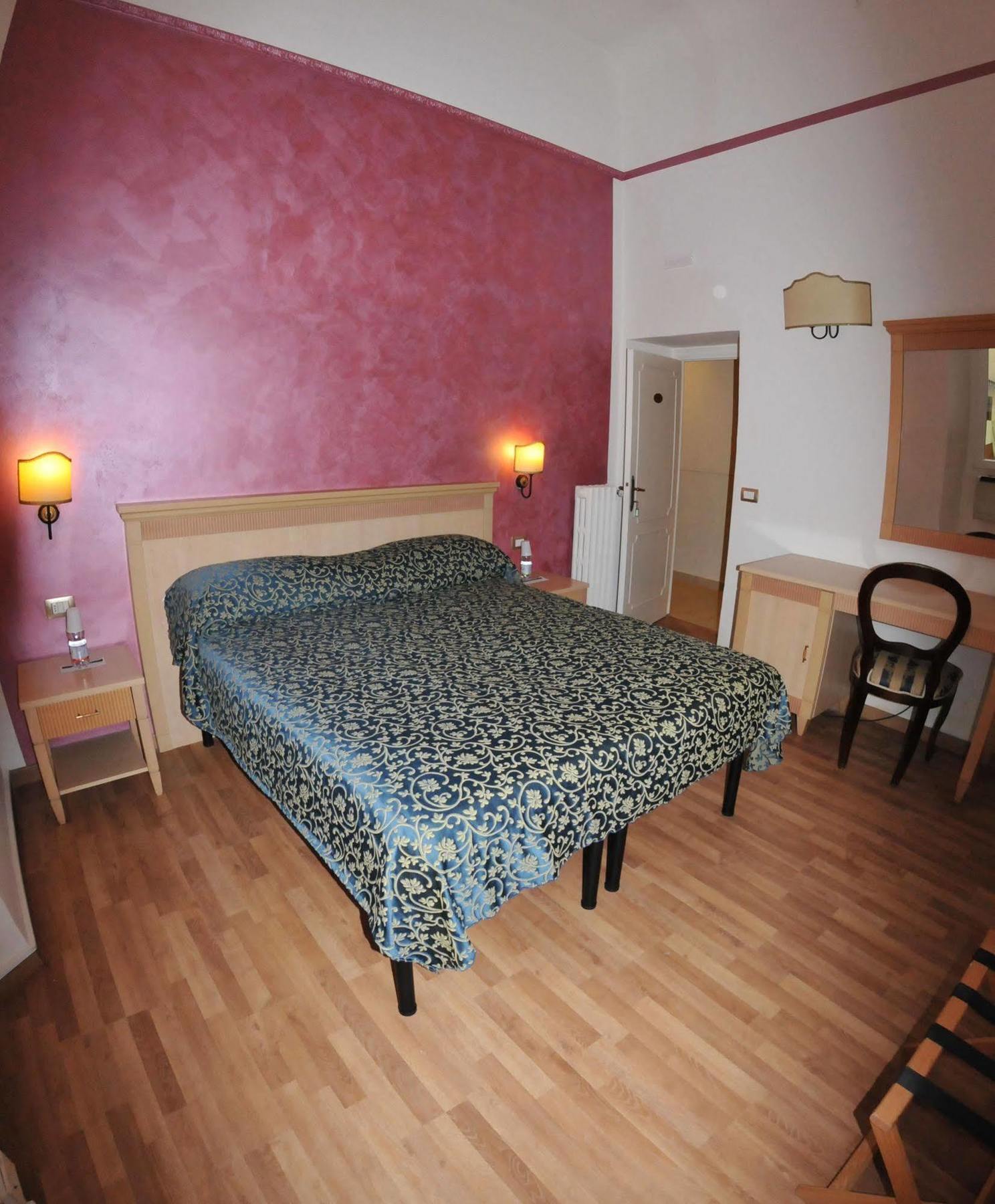 Hhb Hotel Florencie Exteriér fotografie